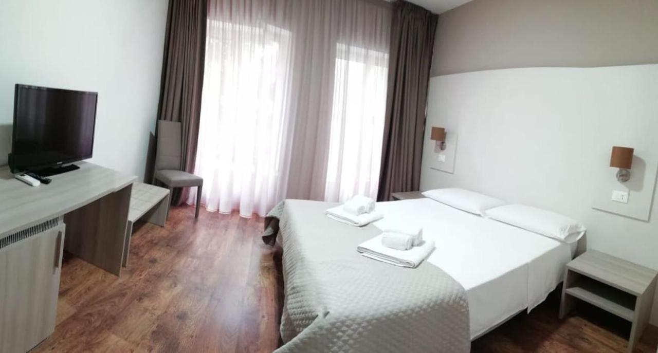 B&B Erifra Piccolo Hotel Козенца Екстер'єр фото